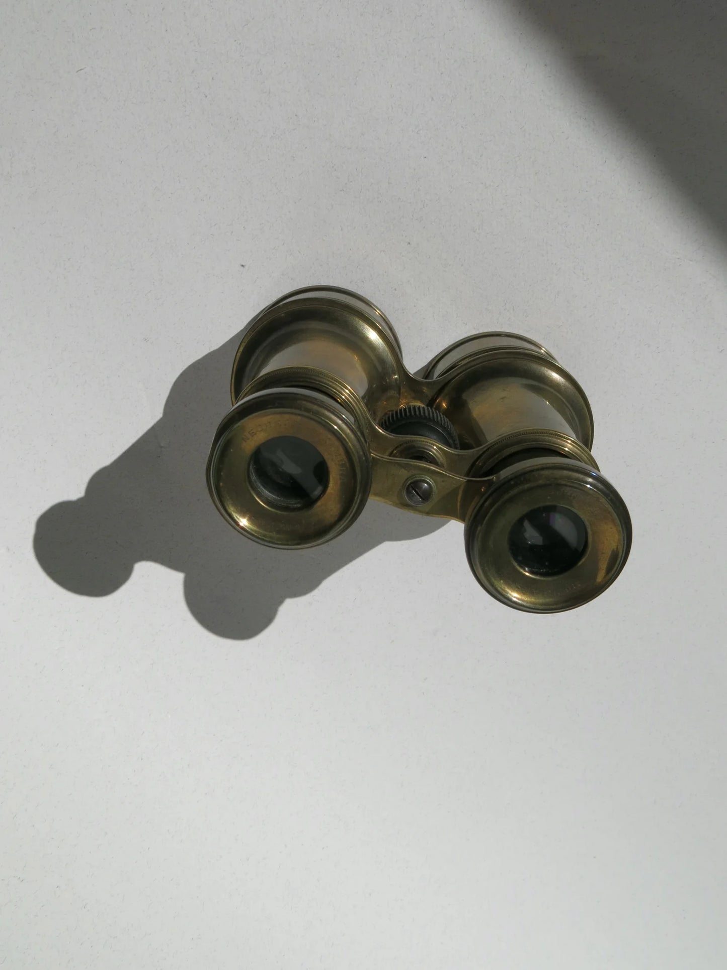 Binocolo in ottone marina militare inglese – visto dall'alto delle lenti