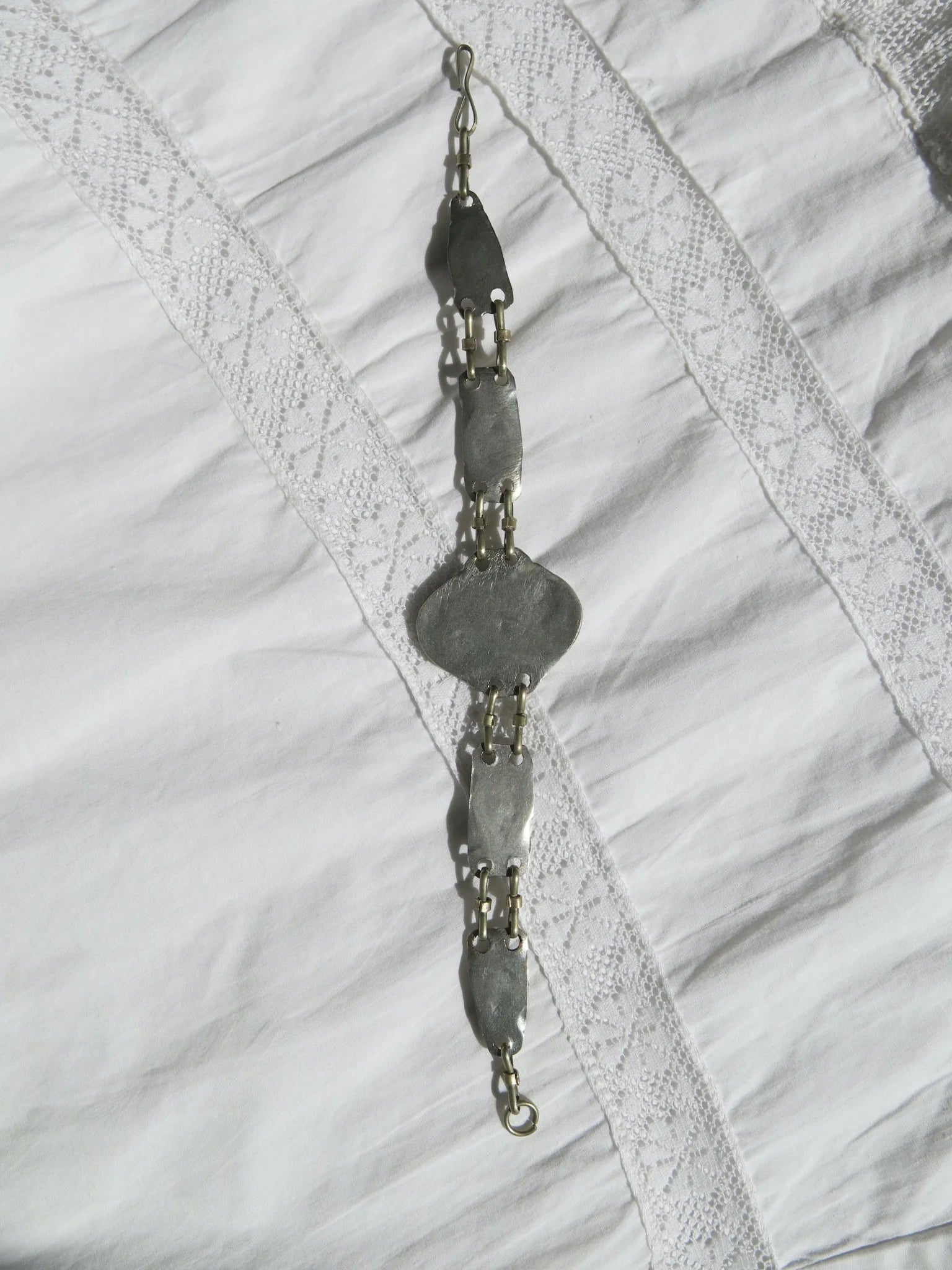 Bracciale indiano vintage con lapislazzuli – vista posteriore