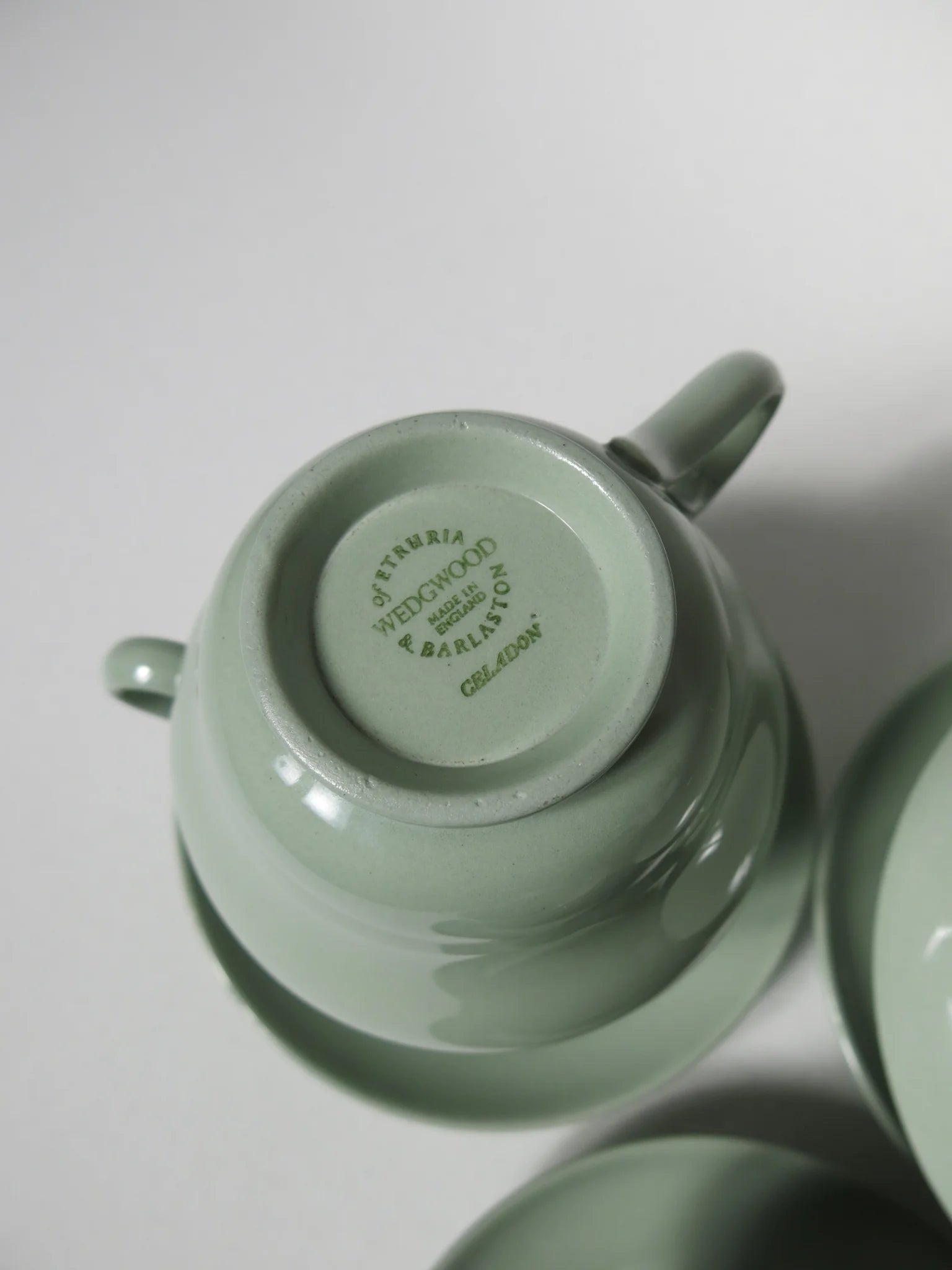 Tazza da tè Wedgwood Celadon – fondo con timbro Wedgwood Barlaston Made in England Celadon